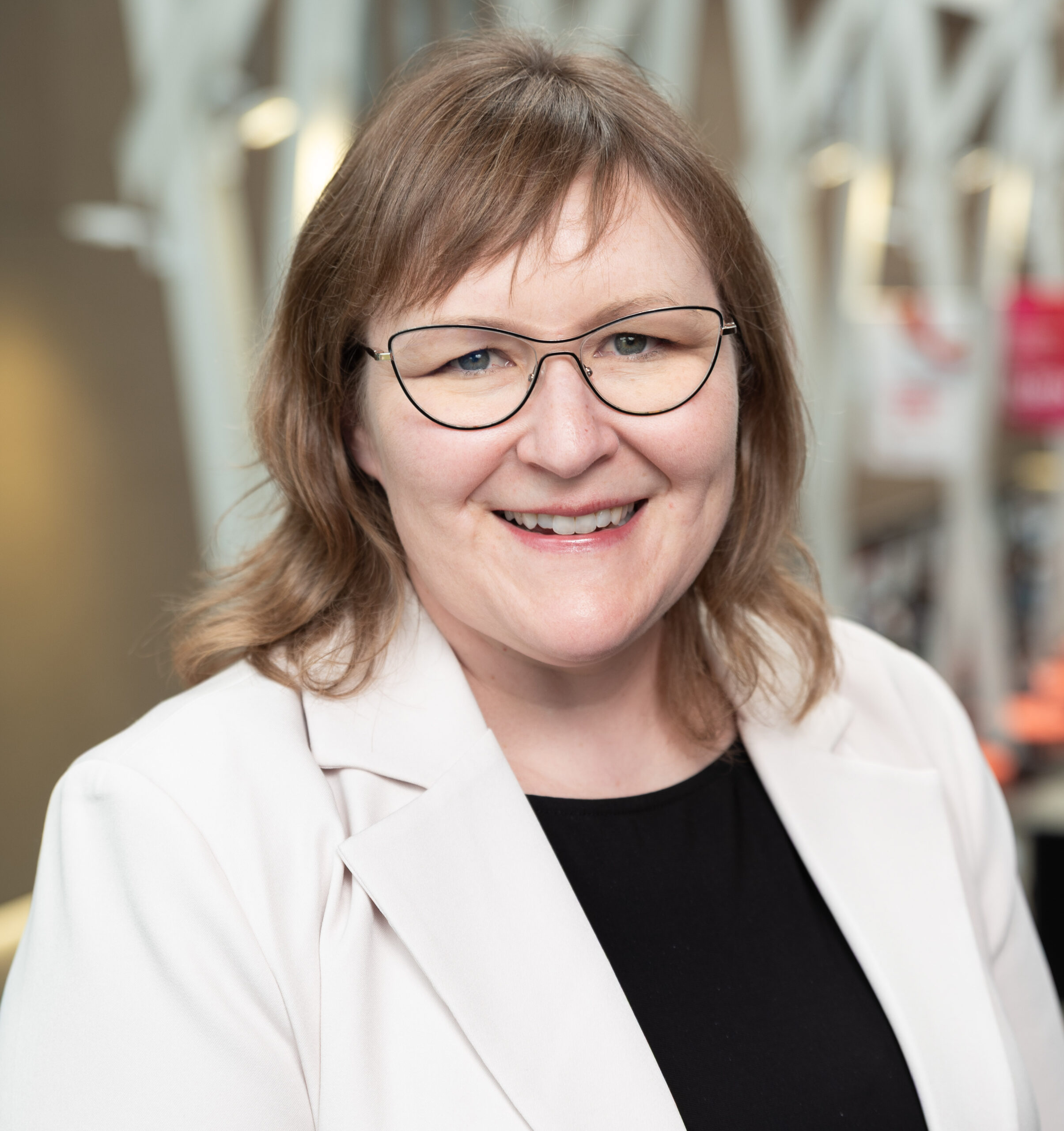 Dr. Cheryl Barnabe